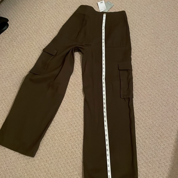 H&M wide leg cargo pants New size 6 - Picture 3 of 7